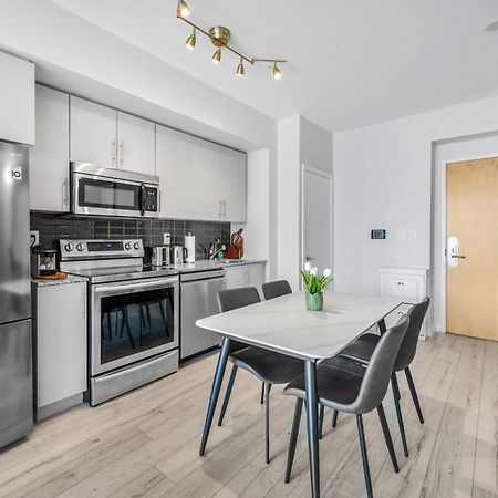 Luxury Downtown Toronto 2 Bedroom Suite With City And Lake Views And Free Parking Экстерьер фото